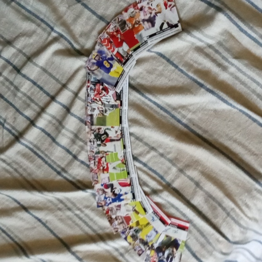 Football cards read description - Picture 2 of 2
